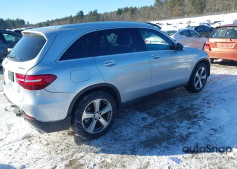 2017 Mercedes-Benz Glc 300 4Matic z USA, uszkodzony, nr VIN WDC0G4KB7HF156024